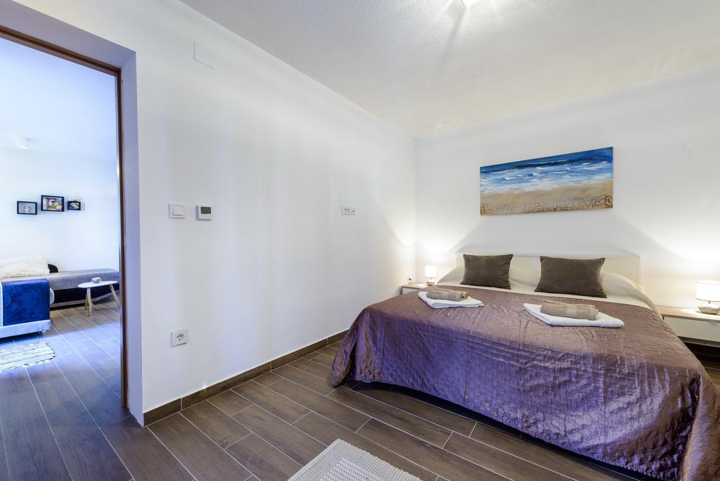 Apartment Mistral - Cosy Apartment With Sea View Molunat Exterior photo
